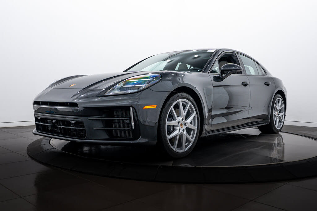 2026 Porsche Panamera 4 AWD