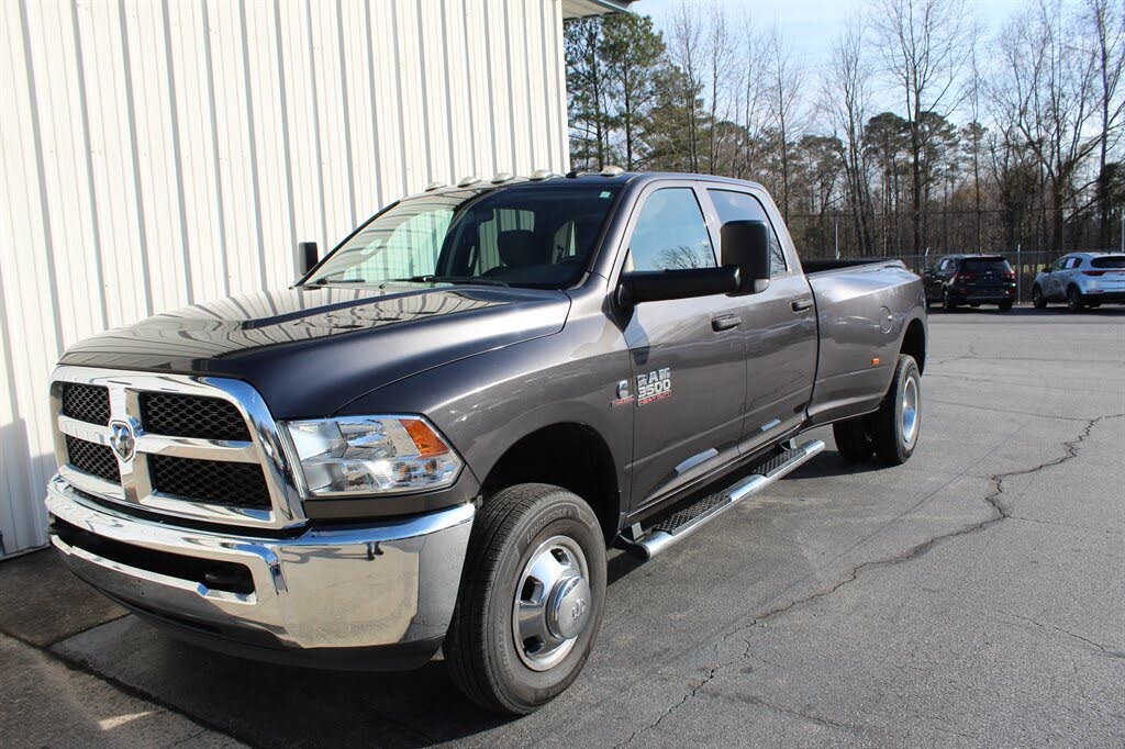2018 RAM 3500 Tradesman Crew Cab LB DRW 4WD