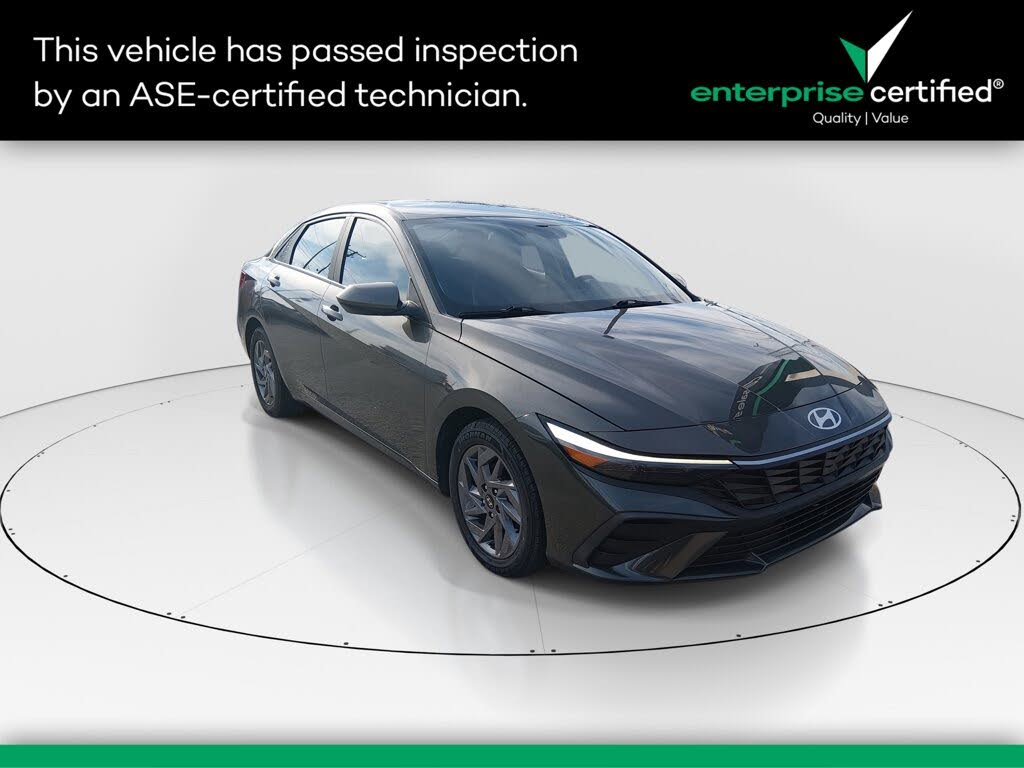 2024 Hyundai Elantra SEL FWD