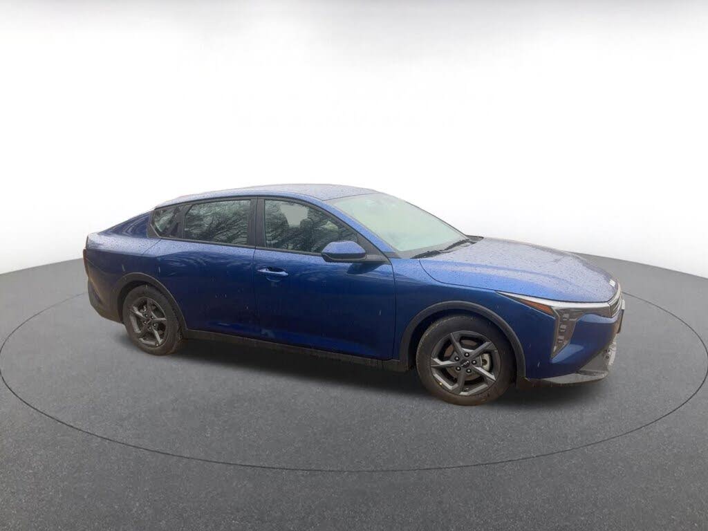 2025 Kia K4 LXS FWD