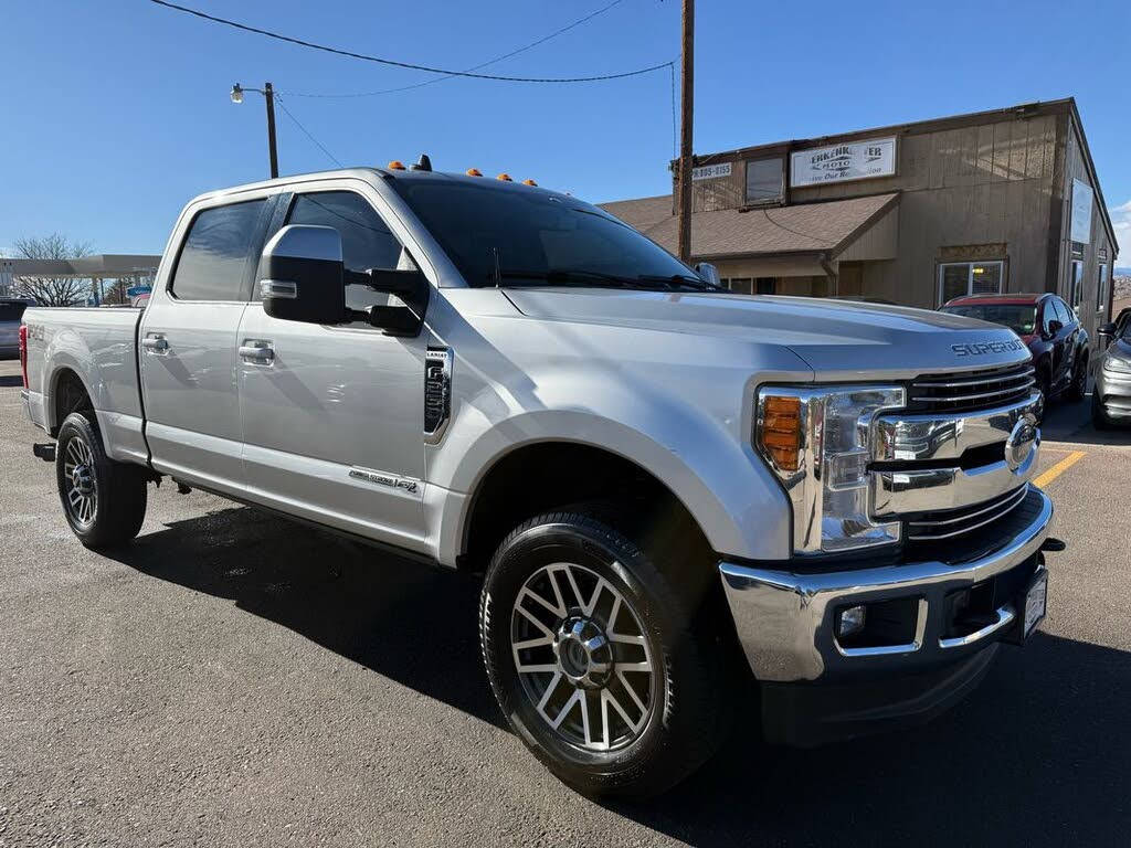 2019 Ford F-250 Super Duty Lariat Crew Cab 4WD