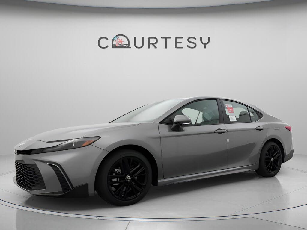 2026 Toyota Camry SE FWD