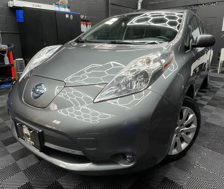 2015 Nissan LEAF S