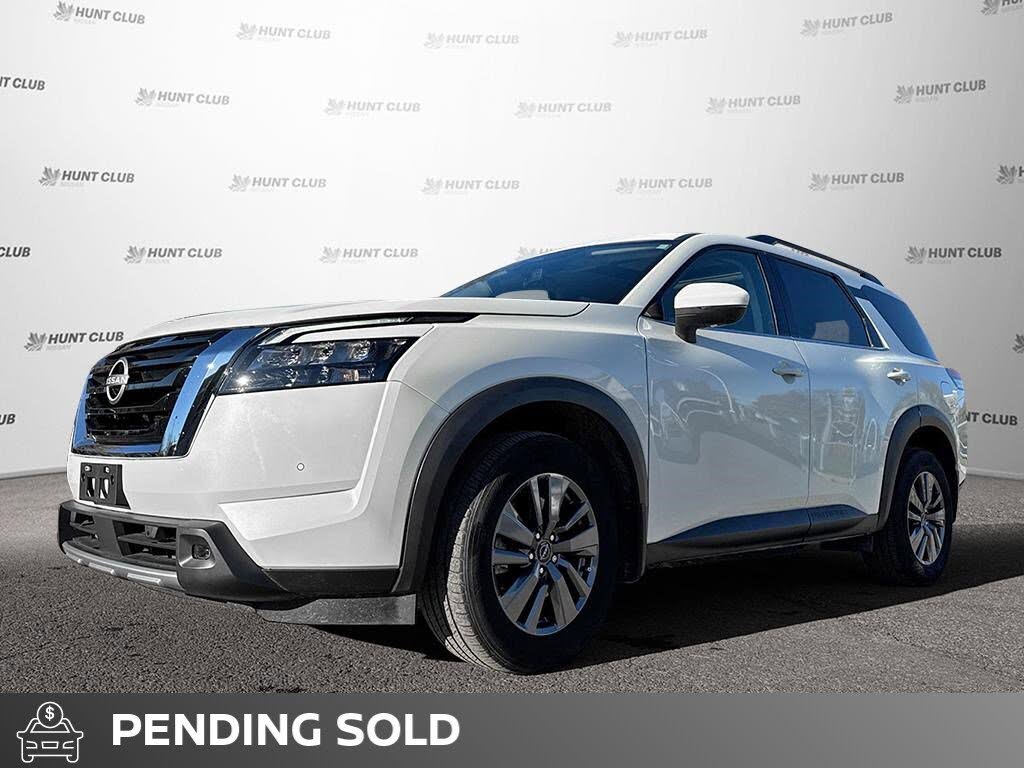 Nissan Pathfinder SV 4WD 2024