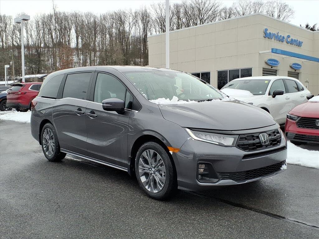 2026 Honda Odyssey Touring FWD