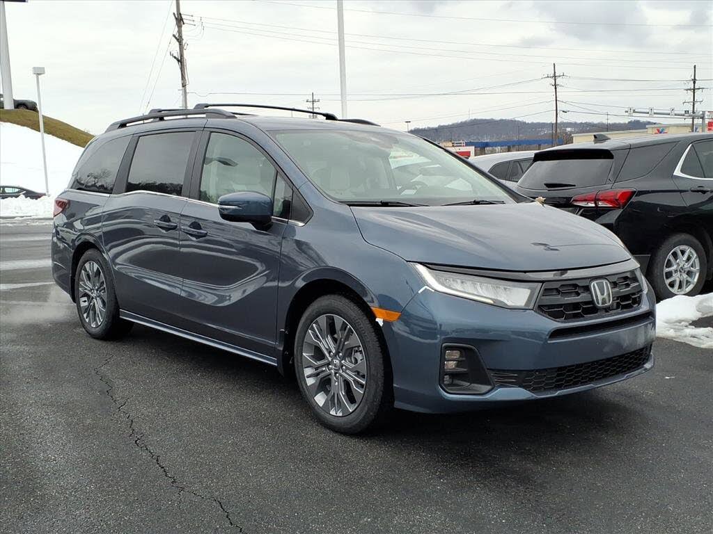 2026 Honda Odyssey Touring FWD
