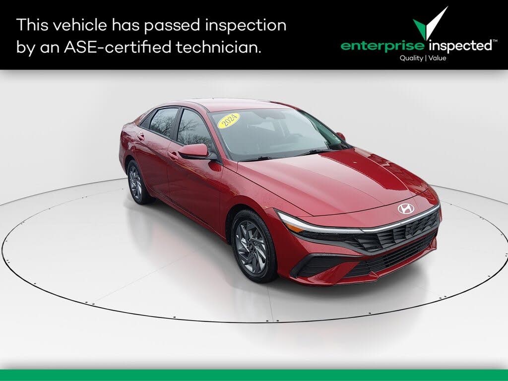 2024 Hyundai Elantra SEL FWD