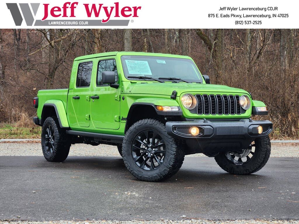 2025 Jeep Gladiator NightHawk Crew Cab 4WD