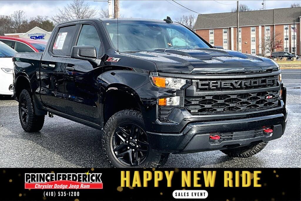 2023 Chevrolet Silverado 1500 Custom Trail Boss Crew Cab 4WD