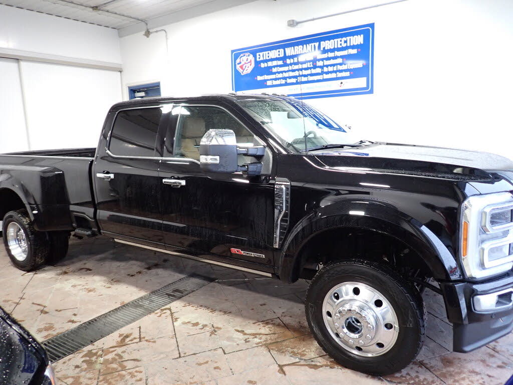 2023 Ford F-450 Super Duty Platinum Crew Cab LB DRW 4WD