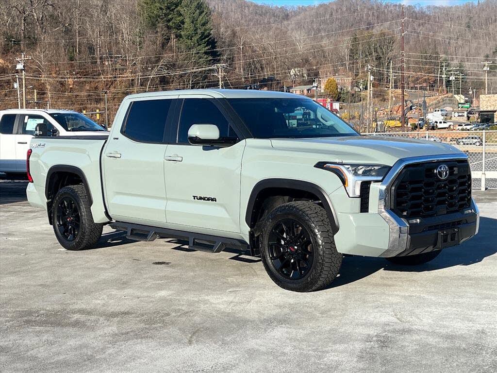 2023 Toyota Tundra SR5 CrewMax Cab 4WD