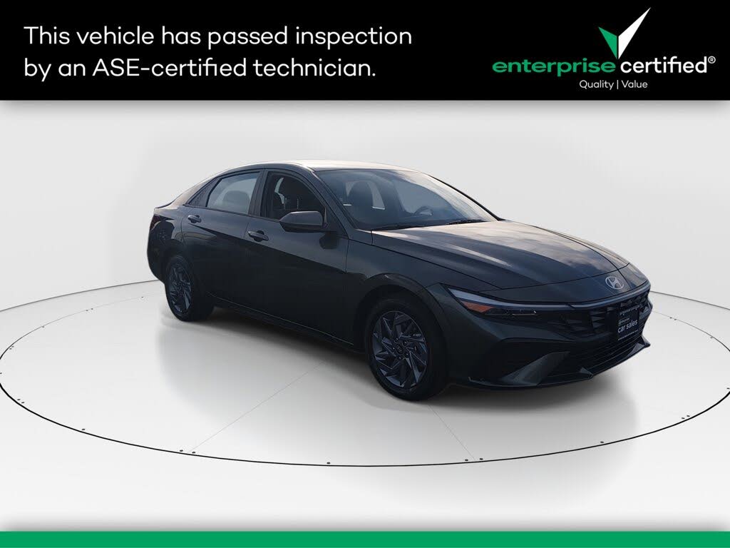 2024 Hyundai Elantra SEL FWD