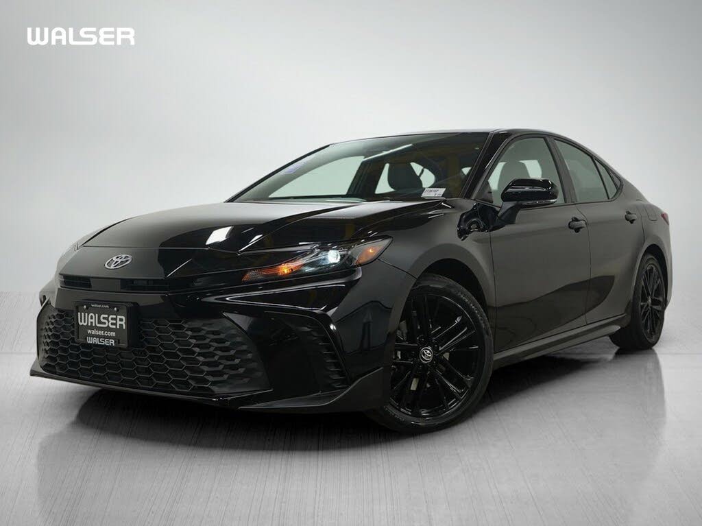 2025 Toyota Camry SE AWD