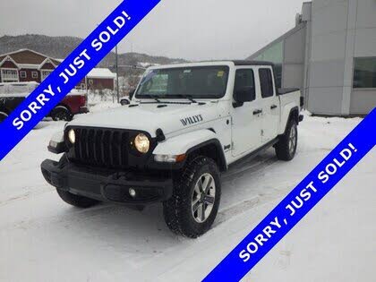 2022 Jeep Gladiator Willys Crew Cab 4WD