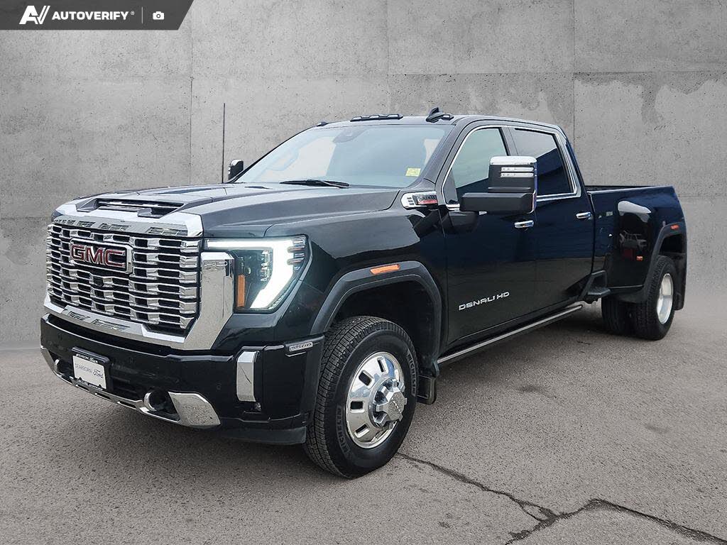 2024 GMC Sierra 3500HD Denali Crew Cab 4WD