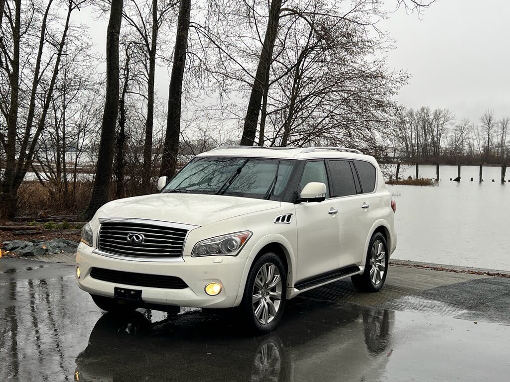 INFINITI QX56 4WD with Split Bench Seat Package 2011