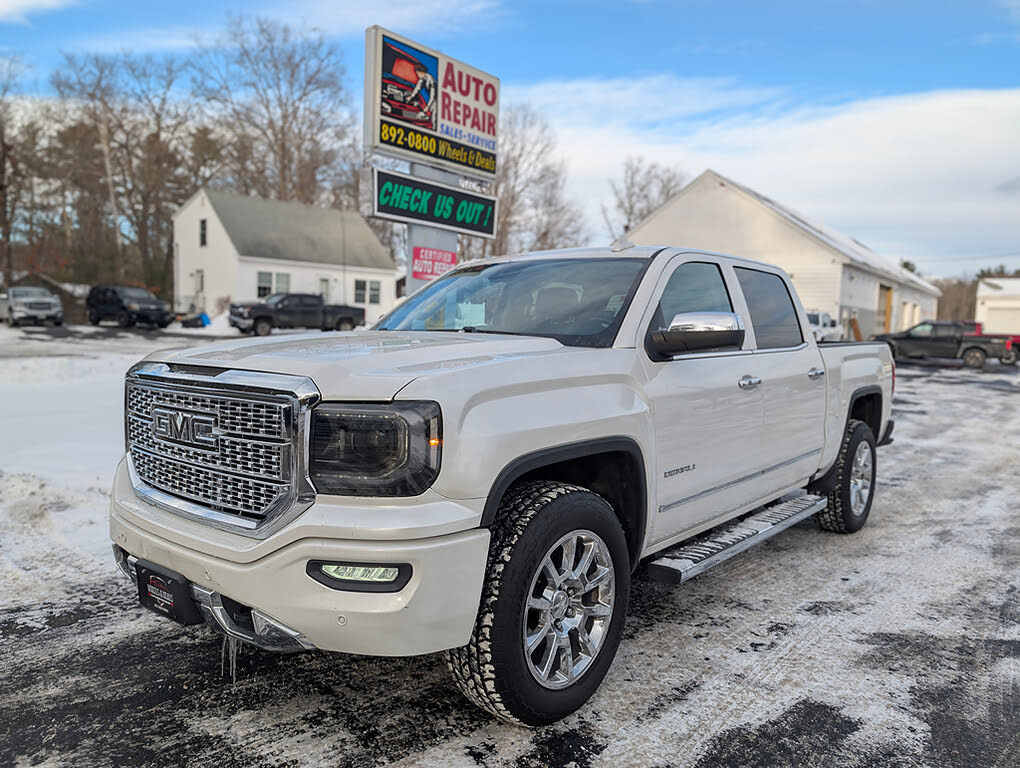 2017 GMC Sierra 1500 Denali Crew Cab 4WD