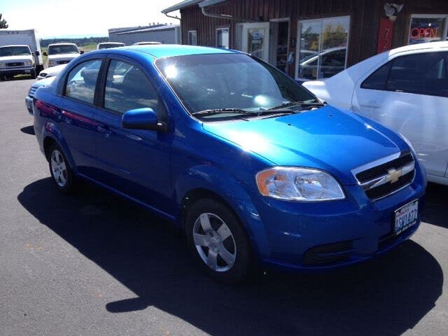 2010 Chevrolet Aveo 1LT Sedan FWD