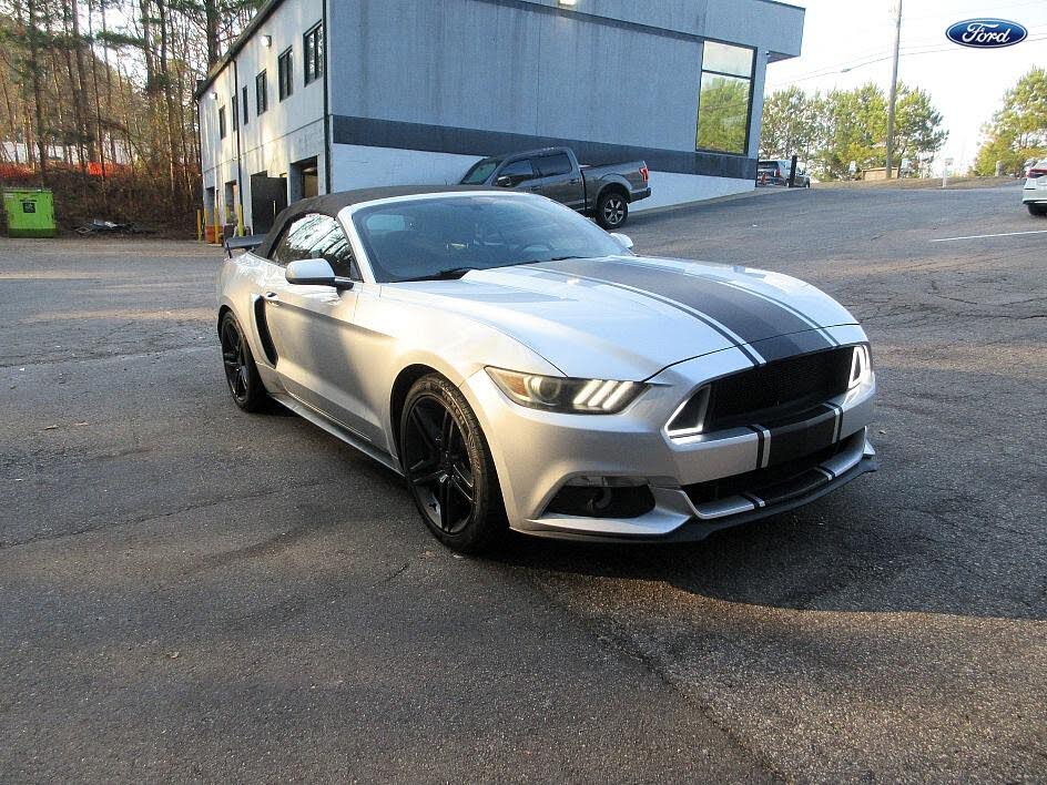 2015 Ford Mustang V6 Convertible RWD
