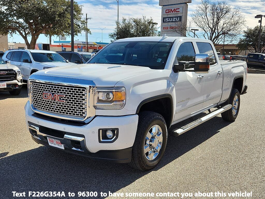 2015 GMC Sierra 2500HD Denali Crew Cab SB 4WD