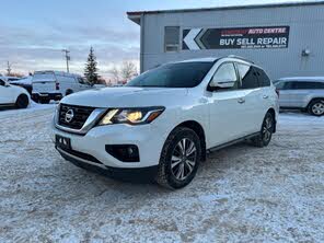 Nissan Pathfinder SV 4WD