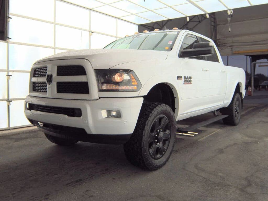 2016 RAM 2500 Laramie Crew Cab 4WD