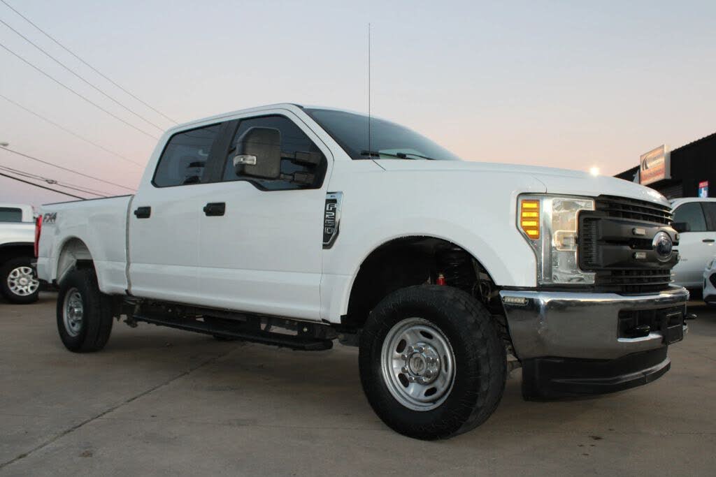 2017 Ford F-250 Super Duty XL Crew Cab 4WD