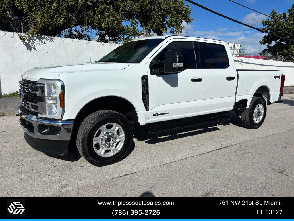 2025 Ford F-250 Super Duty XLT Crew Cab 4WD