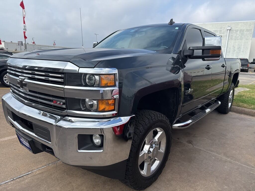 2017 Chevrolet Silverado 2500HD LT Crew Cab 4WD