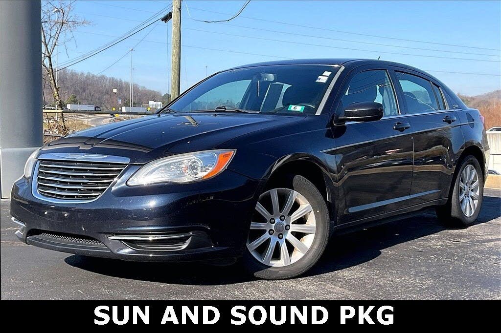 2012 Chrysler 200 Touring Sedan FWD