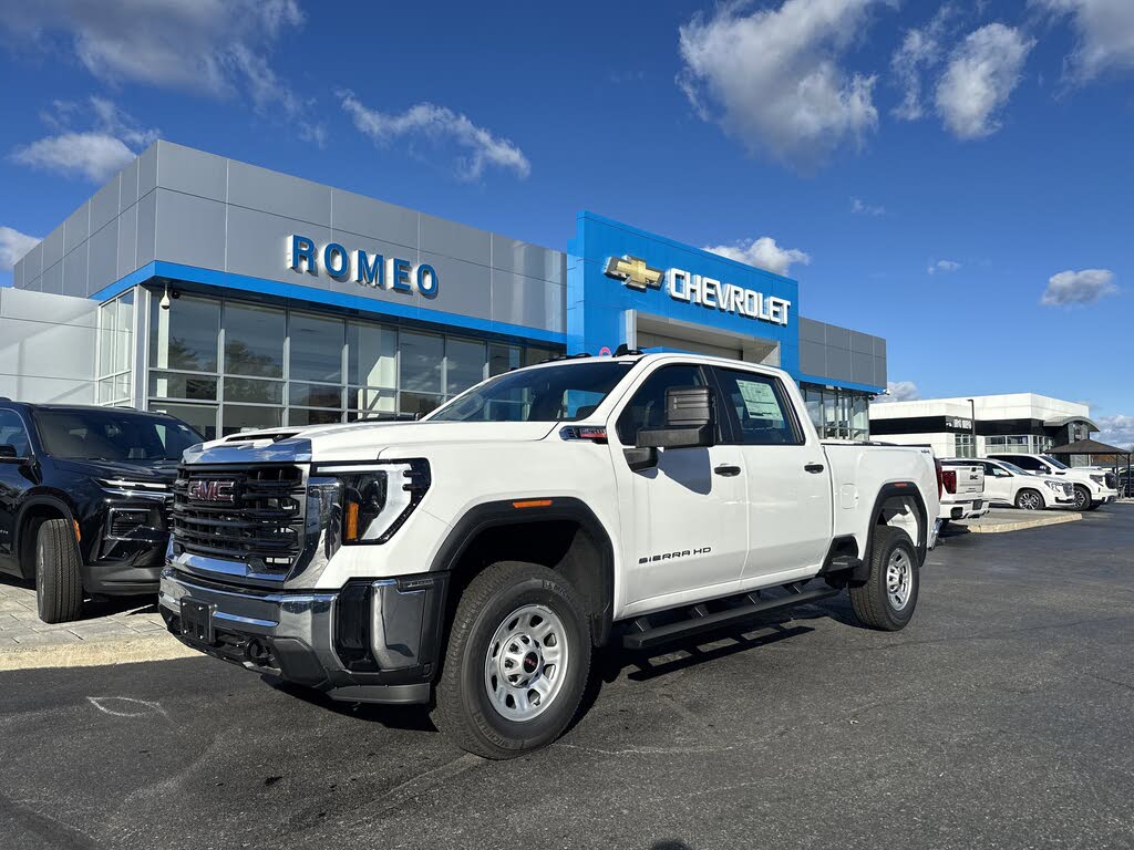 2025 GMC Sierra 2500HD Pro Crew Cab 4WD