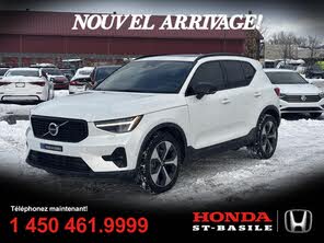 Volvo XC40 B5 Plus Dark Theme AWD