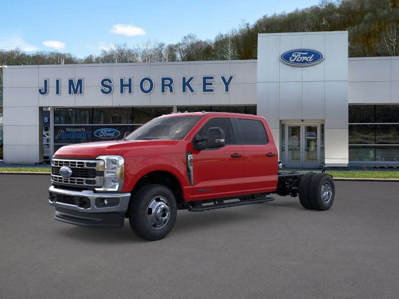 2026 Ford F-350 Super Duty Chassis XL Crew Cab DRW 4WD