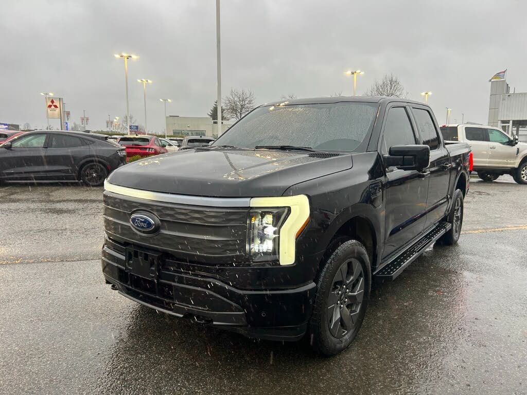 2022 Ford F-150 Lightning Lariat SuperCrew AWD
