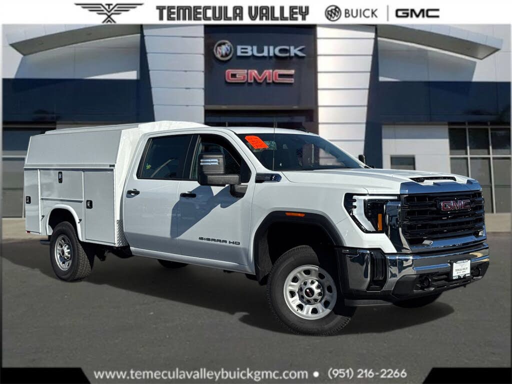 2024 GMC Sierra 3500HD Chassis Pro Crew Cab RWD