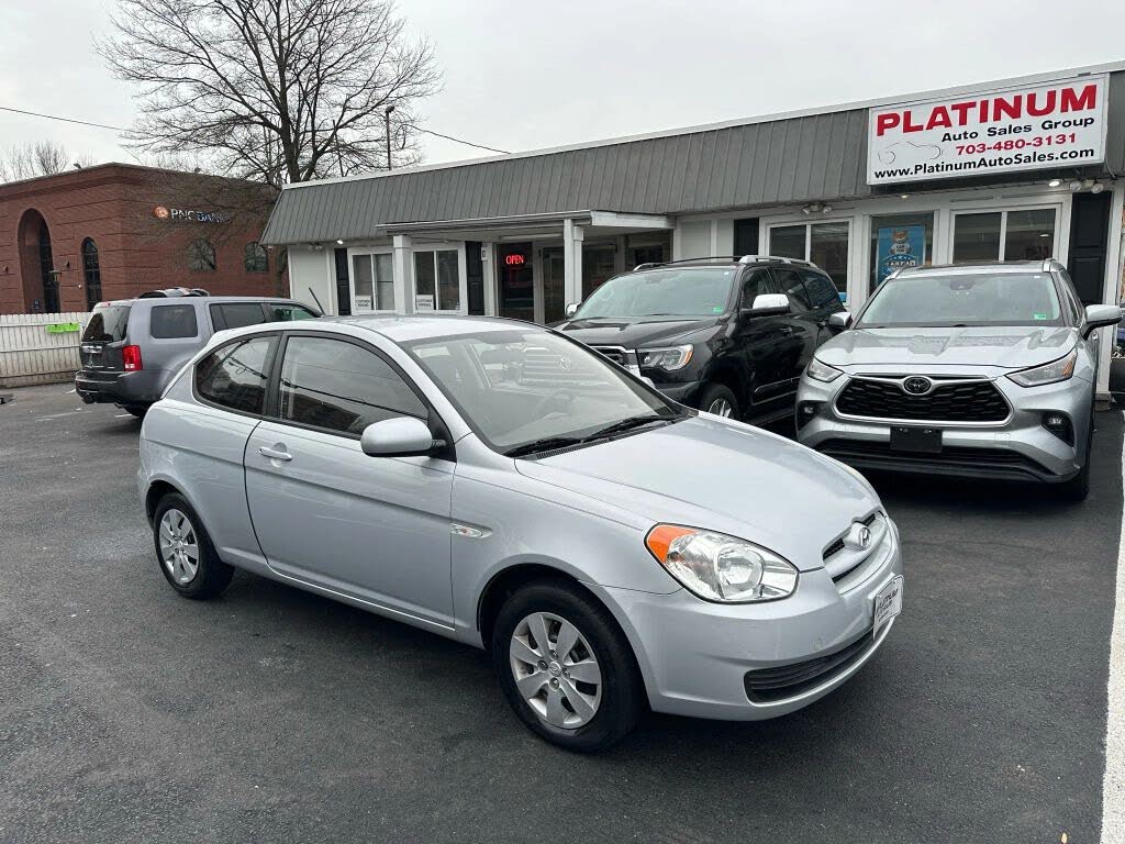 2011 Hyundai Accent GS Hatchback FWD