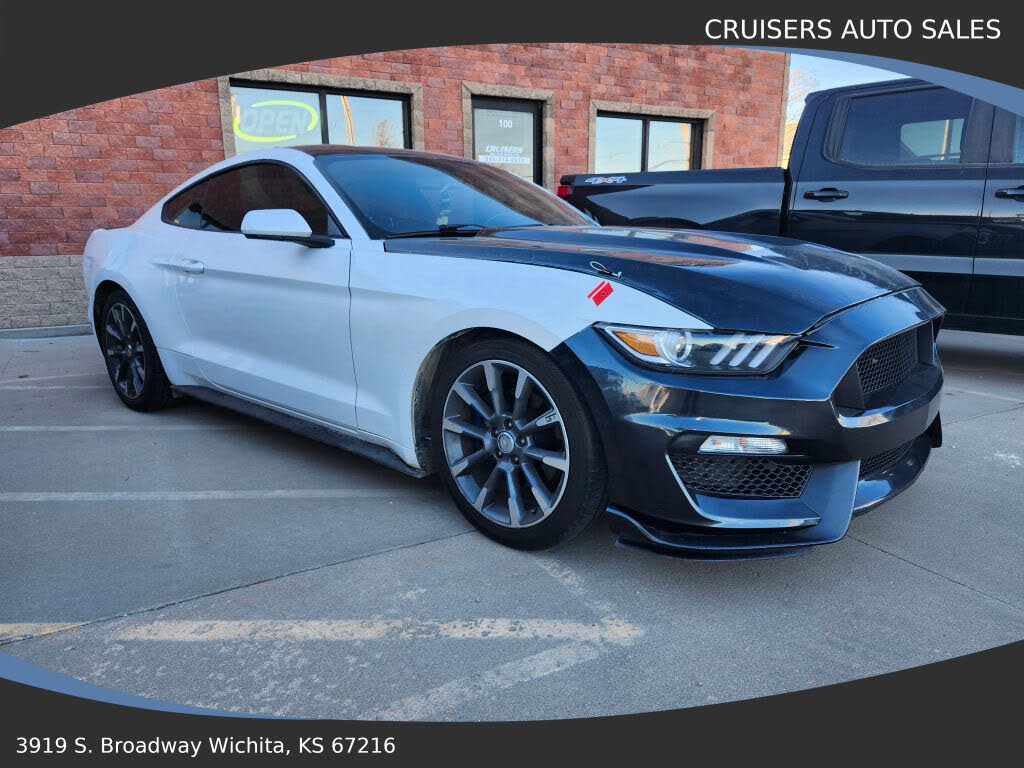 2016 Ford Mustang V6 Coupe RWD