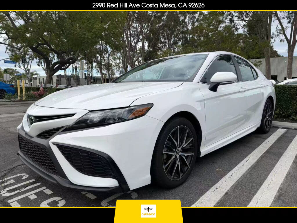 2022 Toyota Camry SE AWD