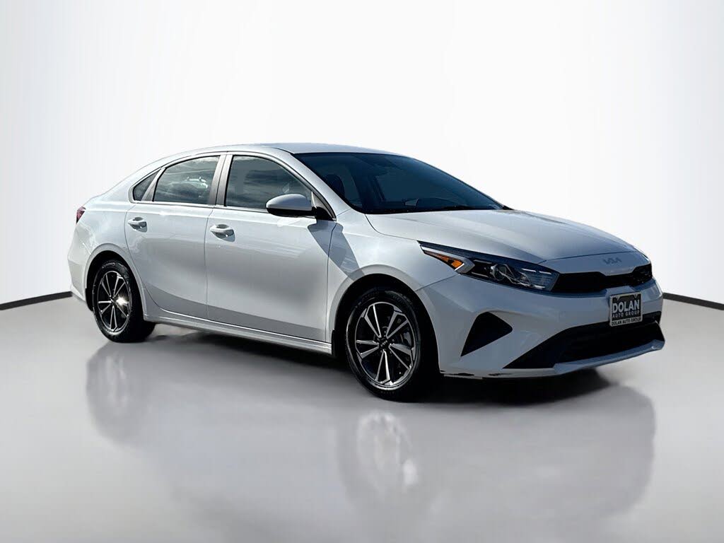 2023 Kia Forte LXS FWD