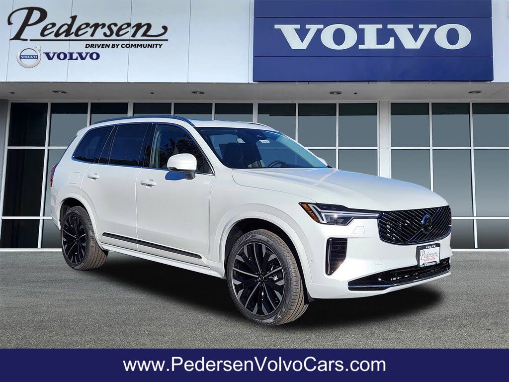 2026 Volvo XC90 B5 Plus 7-Passenger AWD