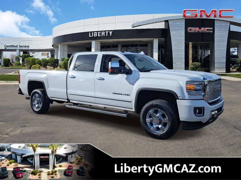 2016 GMC Sierra 3500HD Denali Crew Cab LB DRW 4WD