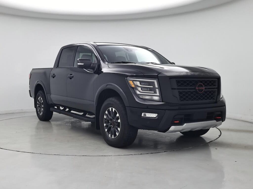 2024 Nissan Titan PRO-4X Crew Cab 4WD