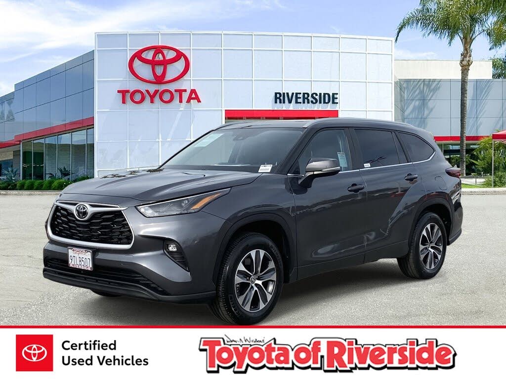 2025 Toyota Highlander XLE FWD