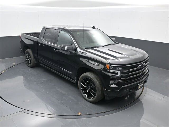 2026 Chevrolet Silverado 1500 High Country Crew Cab 4WD