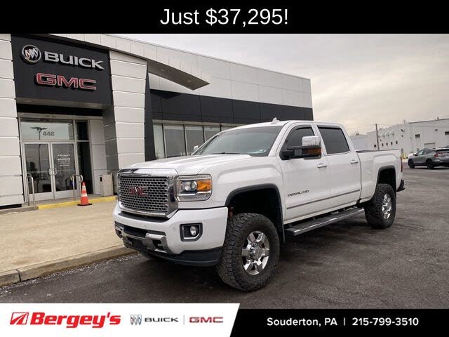 2016 GMC Sierra 2500HD Denali Crew Cab SB 4WD