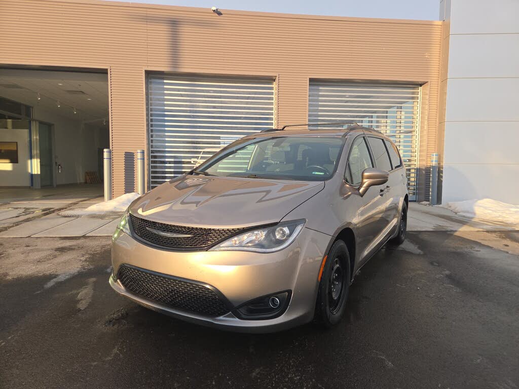 2018 Chrysler Pacifica Touring Plus FWD