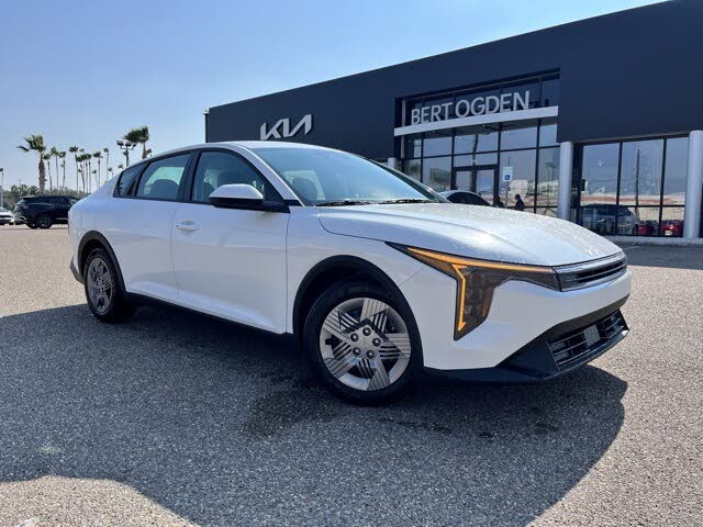 2026 Kia K4 LX FWD