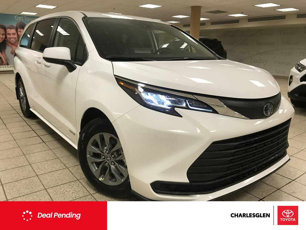 Toyota Sienna LE 8-Passenger AWD 2026