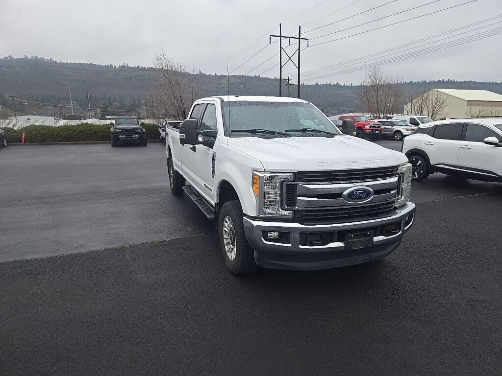 2017 Ford F-350 Super Duty XLT Crew Cab 4WD