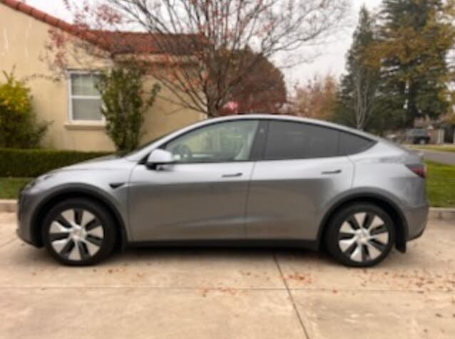 2024 Tesla Model Y Long Range RWD